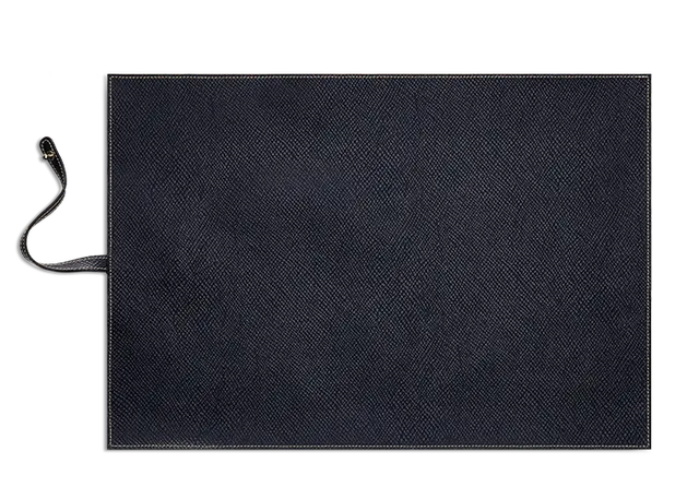 saphir-medaille-d-or-tapis-wichsmatte-leder-schwarz-40x35 image 1
